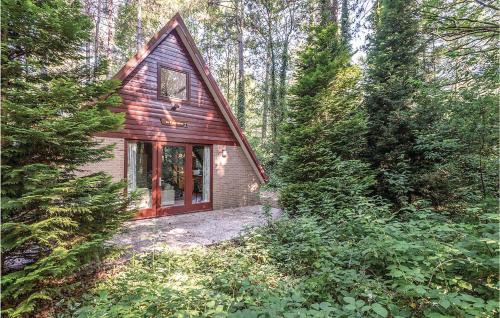  Three-Bedroom Holiday Home in Rekem-Lanaken, Unterkunft in Bovenwezet