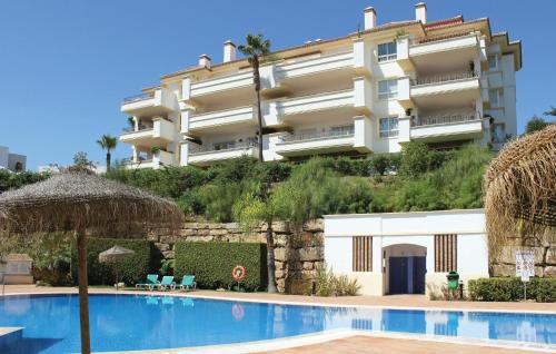  Beautiful apartment in La Cala with 3 Bedrooms, WiFi and Outdoor swimming pool, Pension in Sitio de Calahonda