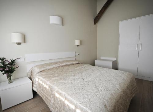 Apartamentos Turísticos Mirablanc - image 12