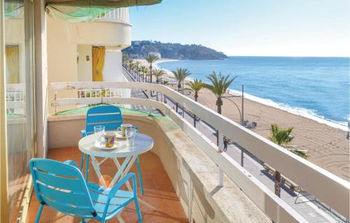 Nice apartment in Lloret de Mar with 3 Bedrooms and WiFi