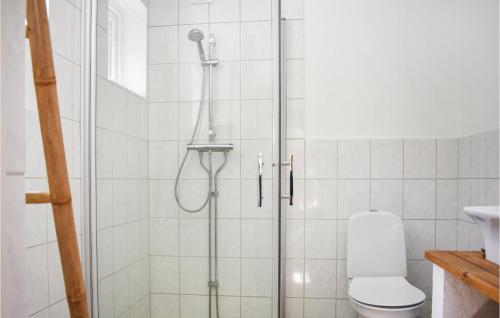 Vannas istaba, 1 Bedroom Awesome Apartment In Glemmingebro in Glemmingebro