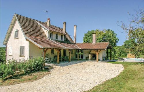 Beautiful Home In Eyliac cottage Saint-Laurent-sur-Manoire