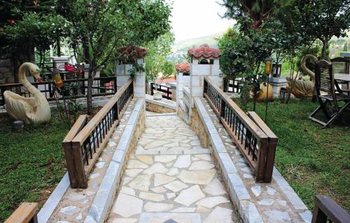  Three-Bedroom Holiday home with Sea View in Astros Peloponnese in Áyios Ioánnis