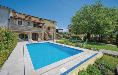 Stunning Home In Krsan With 4 Bedrooms, Wifi And Outdoor Swimming Pool - Kršan