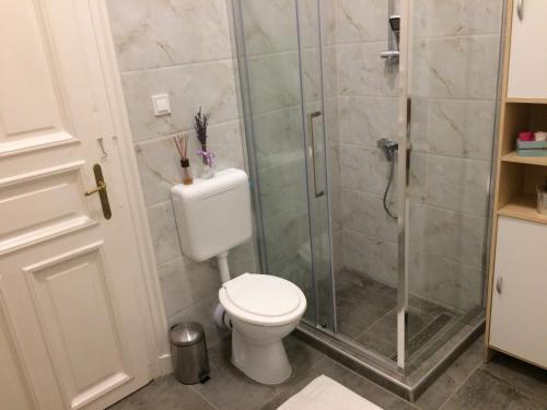 Zen Hostel by Central Market, Budapest (photo 11)
