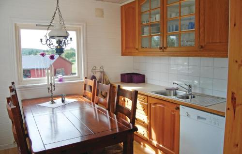 Cocina, Amazing home in Farsund with 3 Bedrooms and WiFi in Farsund