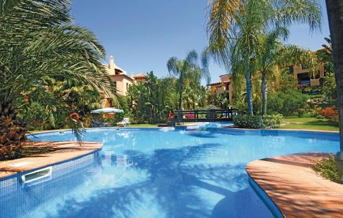 Awesome apartment in Estepona with 2 Bedrooms, Outdoor swimming pool and Swimming pool - Apartment - Estepona