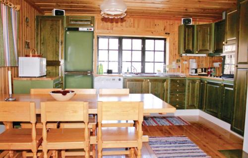 주방, Stunning Home In Tarnaby With Kitchen in 타나비