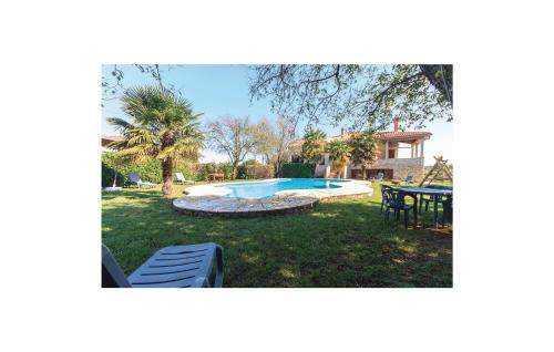  Apartment Valtura 61 with Outdoor Swimmingpool in Valtura