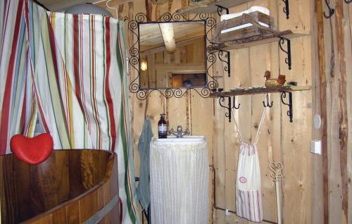 Баня, Holiday Home Langhem With Fireplace I in Länghem