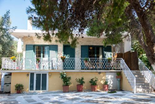  Angeliki's House (Lagonisi) in Lagonisi