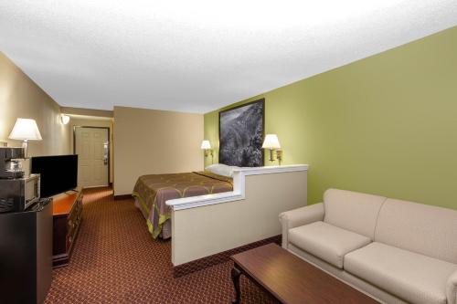 Super 8 by Wyndham Eureka Springs – Eureka Springs, AR
