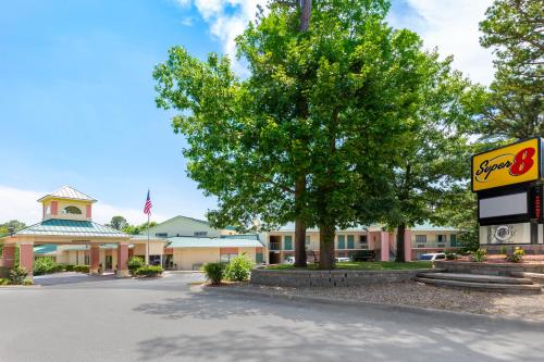 Super 8 by Wyndham Eureka Springs – Eureka Springs, AR