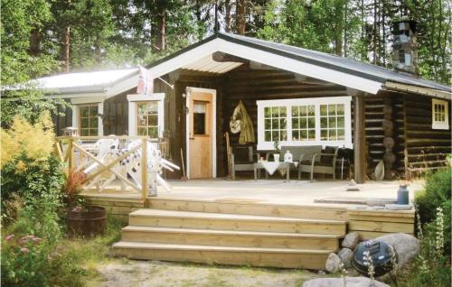 Smoke cabin dating back to 1885, surrounded by preserved buildings. Nature reserve. The cabin is always stmark. Tel 0560-250 60, 070-308 88 65,. 076-763 50 65 VENTYRSBANOR Stugor vid Flygfltet. torsbysysslebck - Visit Torsby
