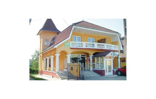  Apartment Kossuth utca-Balatonlelle, Unterkunft in Balatonlelle