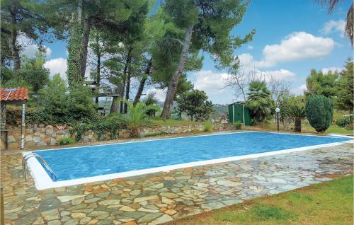  Three-Bedroom Apartment in Varnava Attikis, Unterkunft in Varnávas