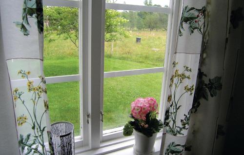 Holiday Home Bredaryd Sporda Ingaryd - Tap to explore photos