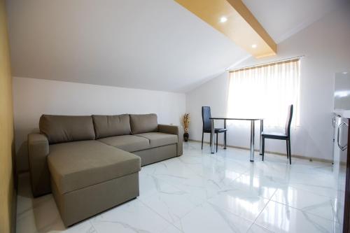 Guest House Holiday - main image