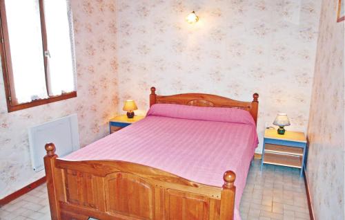 Beautiful home in La Beaume with 2 Bedrooms and WiFi