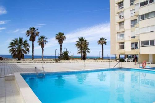  Wonderful Studio Apartment in front of the beach, Pension in Costa da Caparica