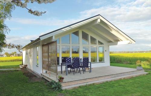 . 2 Bedroom Lovely Home In ngelholm
