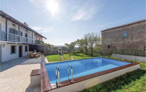 Cozy Home In Sela Na Krasu With Outdoor Swimming Pool