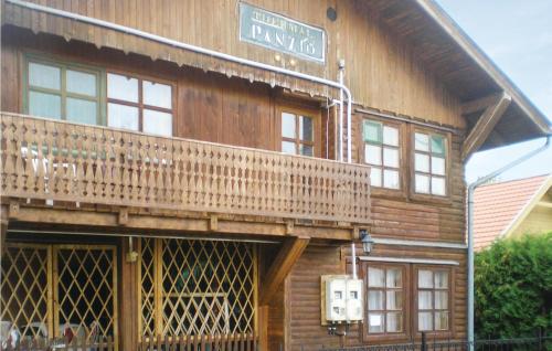  Three-Bedroom Apartment in Buzsak-Csisztapuszta in Buzsák