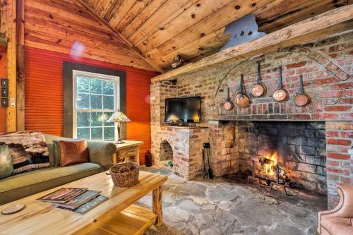 Ginnys Cabin in Spruce Pine, USA
