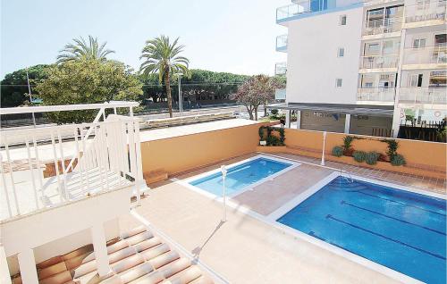 Amazing apartment in Malgrat de Mar with 3 Bedrooms, WiFi and Outdoor swimming pool - Apartment - Malgrat de Mar