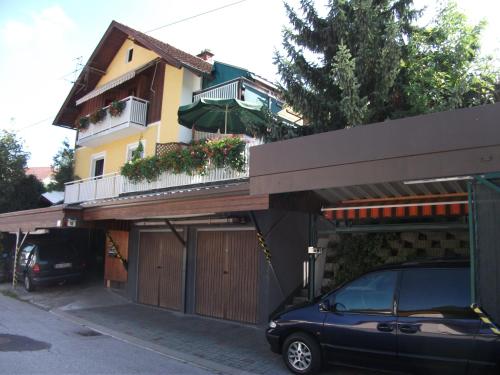 Ferienwohnung Krottensee, Unterkunft in Gmunden