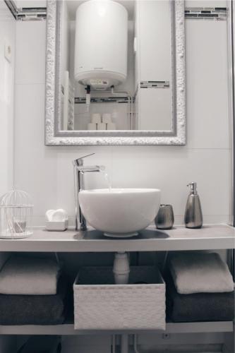 Ternes Cozy Studio - image 4