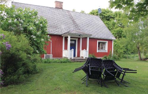 숙소 외관, 4 Bedroom Nice Home In Solvesborg in 에발뤼케