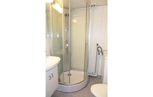 화장실, 4 Bedroom Nice Home In Solvesborg in 에발뤼케