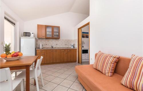 Two-Bedroom Apartment in Caska in Skunca