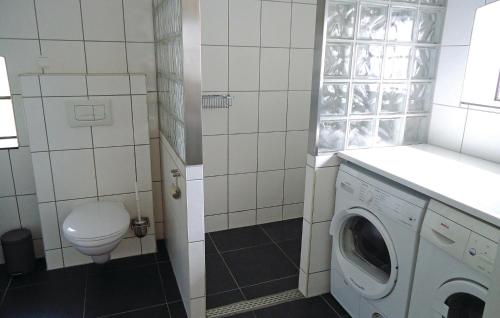  Awesome Home In Smilde With 2 Bedrooms And Wifi in Smilde