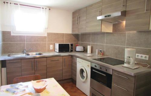 Lovely Home In Calvi With Kitchen