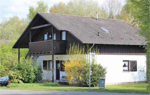 Beautiful apartment in Thalfang with 2 Bedrooms and WiFi