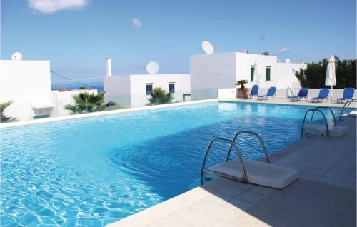  Four-Bedroom Holiday Home in Rethymno, Crete in 74100 Ayía Paraskeví