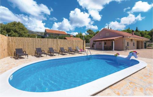 Amazing Home In Dubrava With 3 Bedrooms, Wifi And Outdoor Swimming Pool