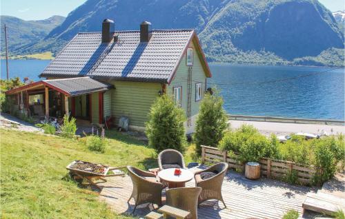 . Pet Friendly Home In Skei I Jlster With Kitchen