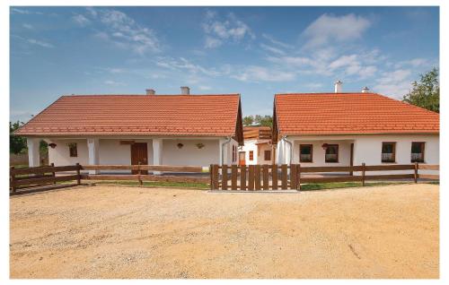 One-Bedroom Holiday Home in Ecs, Unterkunft in Écs