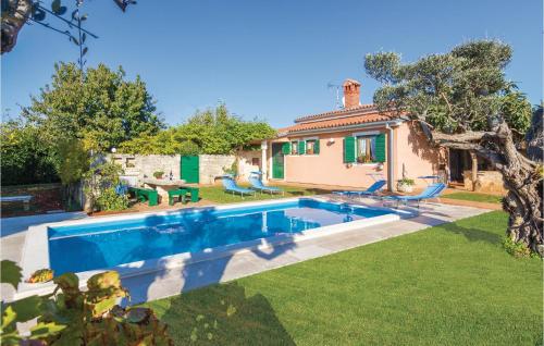  Two-Bedroom Holiday Home in Novigrad in 52466 Novigrad