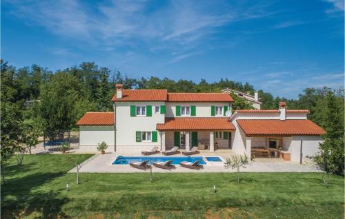 Stunning Home In Pican With Wifi, Private Swimming Pool And Outdoor Swimming Pool - Pićan