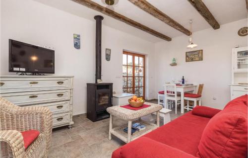  Two-Bedroom Holiday Home in Dabovi Stani in Borovići