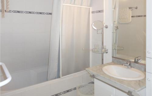 Bathroom, Nice home in Cazevieille with 1 Bedrooms and WiFi in Montpellier