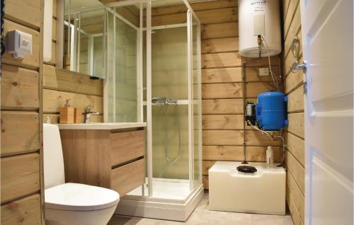 Bathroom, Cozy Home In Sjusjøen With Kitchen in Sjusjoen