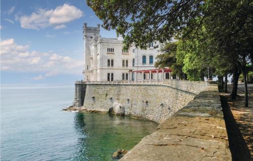 Casa del Faro Trieste