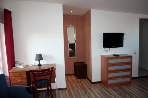 Triple Room image 6