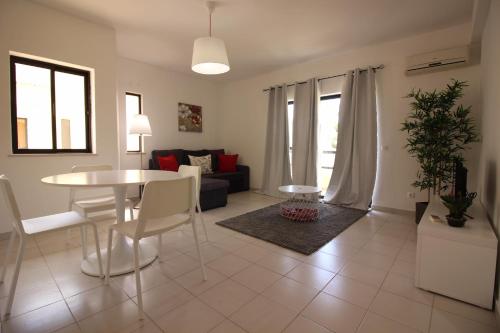  Alvor Sea Breeze Apartment in Alvor