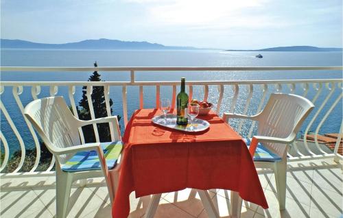  Apartment Drvenik with Sea View II, Unterkunft in Drvenik